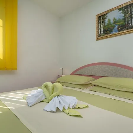 Apartman Ane 特罗吉尔