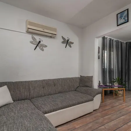 公寓 Apartman Ane